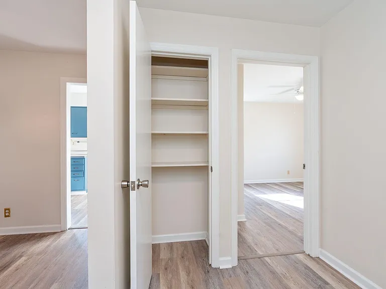 4058 Massie Ave #4 — Photo 15