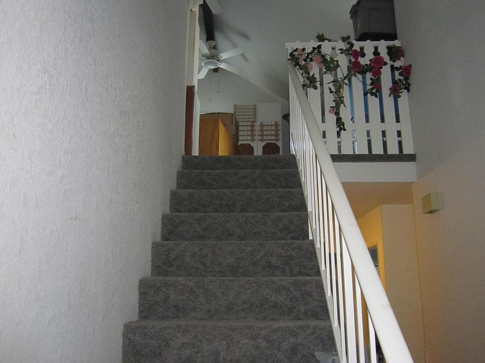 2nd image of 375 Cain Dr
