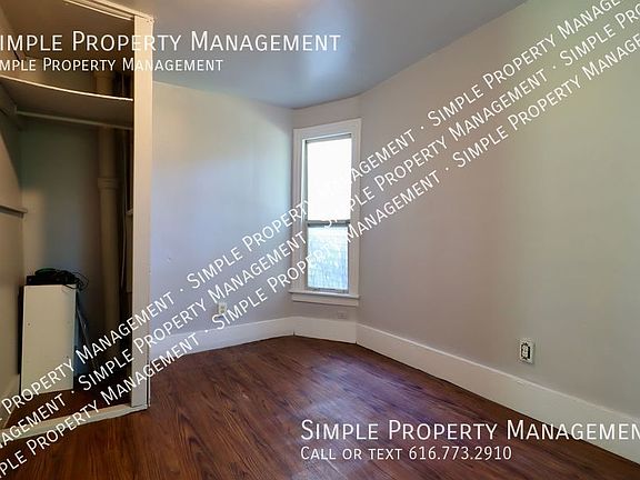 4th image of 1317 Hamilton Ave NW #3