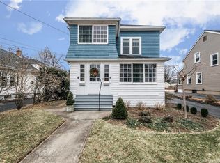 15 Burgoyne St #2, West Hartford, CT 06110