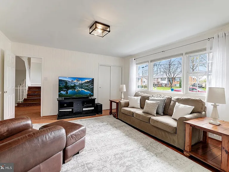 15010 Ulderic Dr — Photo 10