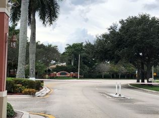 16410 Diamond Head Dr, Weston, FL 33331