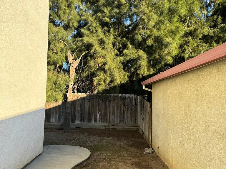1808 El Monte Ave — Photo 15