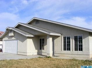 1156 E Parade Ave, Earlimart, CA 93219