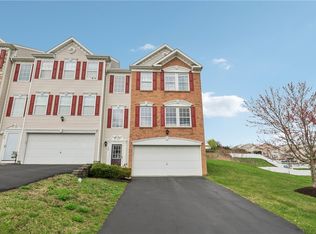 740 Freedom Dr, Carnegie, PA 15106