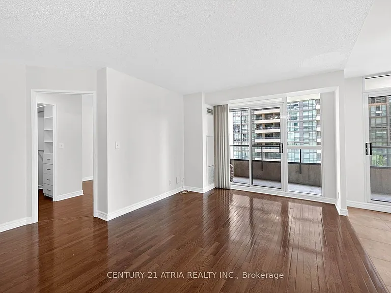 23 Hollywood Ave #808 — Photo 12