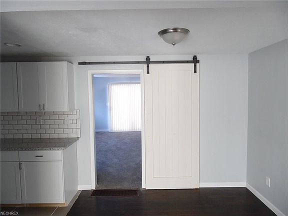 3rd image of 19701 Wickfield Ave