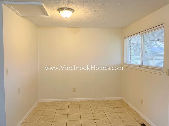 5th image of 4940 Sabra Ave