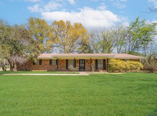 105 Sherwood Dr, Longview, TX 75605