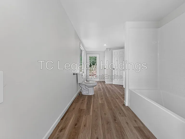 87 Crisfield St — Photo 18