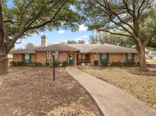 11006 Ridge Point Dr, Woodway, TX 76712