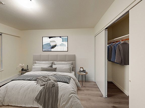 3rd image of 3575 Broadway W #0