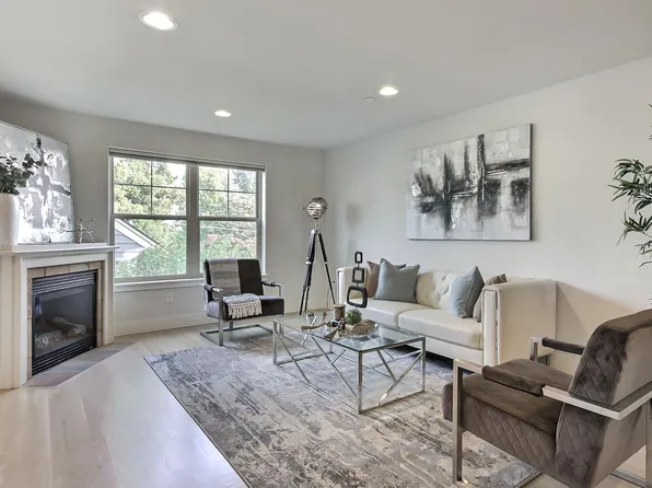 41 W Etruria St APT C, Seattle, WA 98119