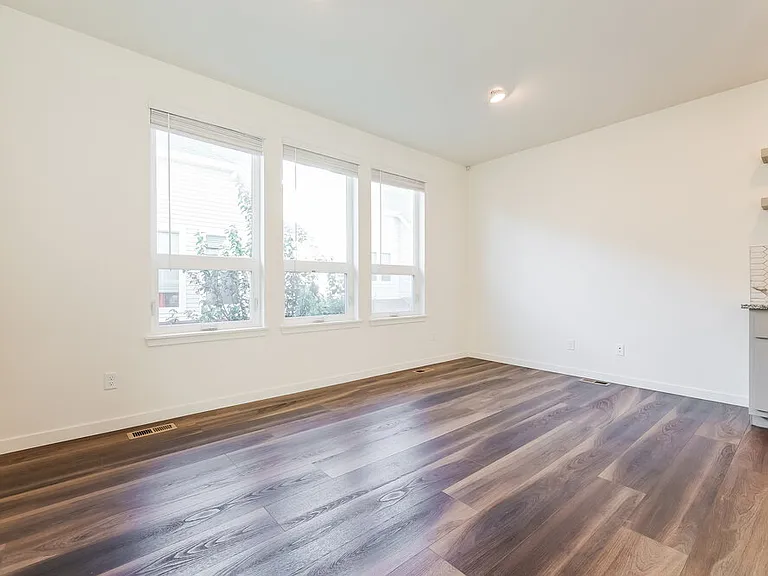 18607 E 47th Pl — Photo 11