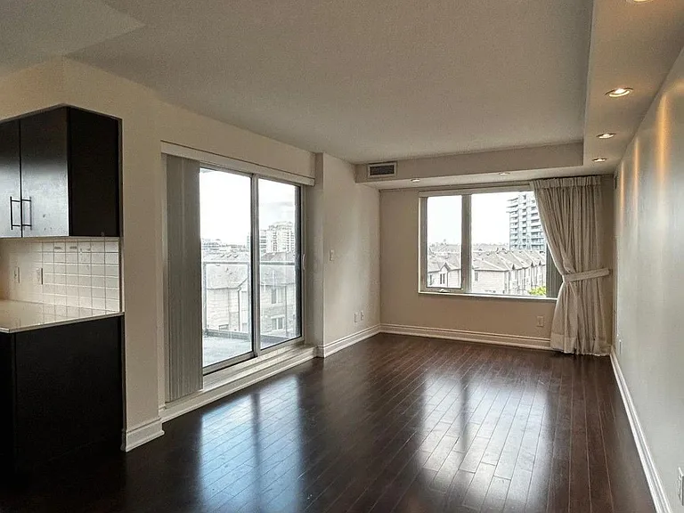 233 S Park Rd #611 — Photo 18