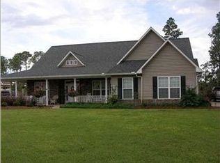 136 White Oaks Blvd, Southport, FL 32409