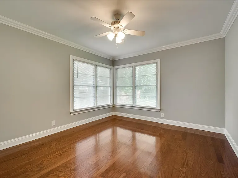 6425 Locke Ave — Photo 8