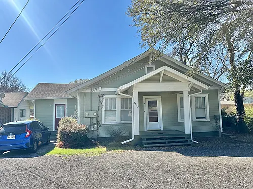 2613 N Elm St Photo 1
