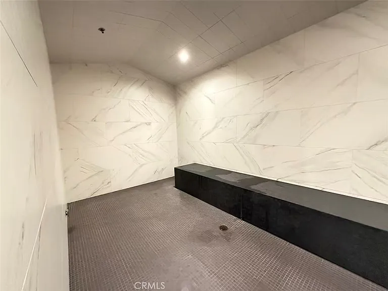 877 Francisco — Photo 29