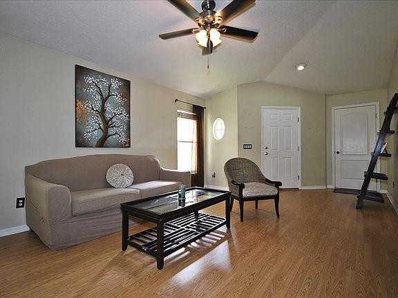 5th image of 10511 Blackmore Dr