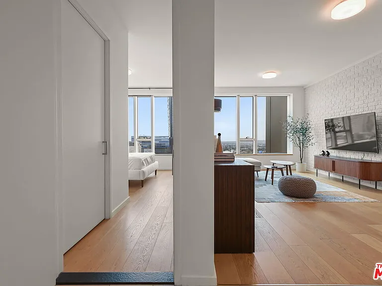 889 Francisco St #2602 — Photo 2