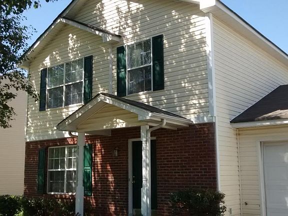 3rd image of 2412 Fabyan Ln