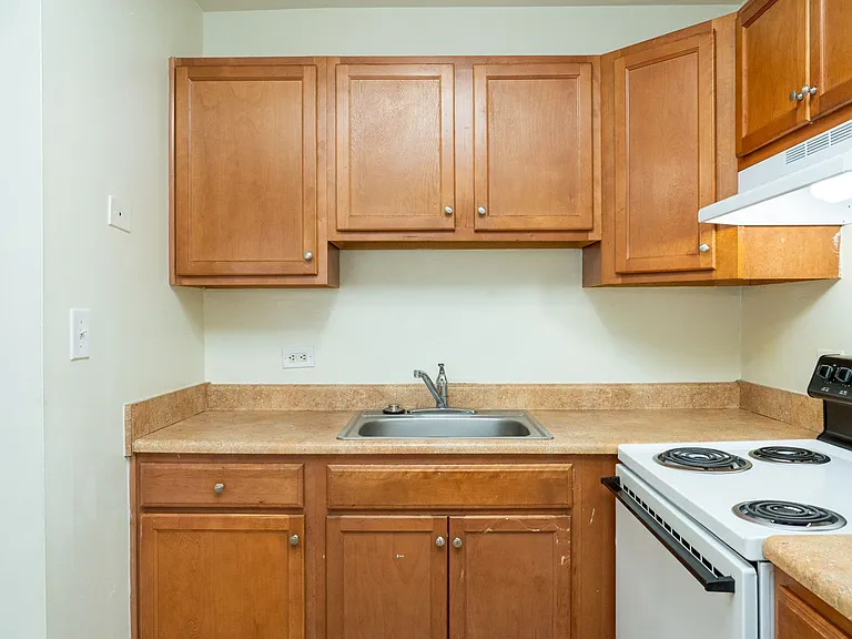 Lynnhaven Apartments — Photo 34