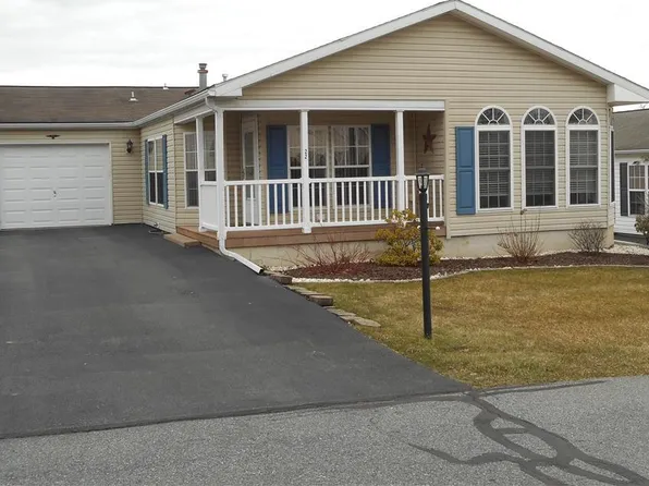 22 Abbey Rd, Easton, PA 18040