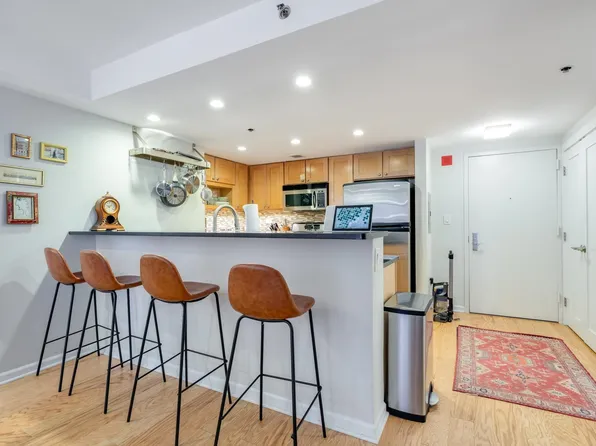 700 1st Street 11M image 2 of 13