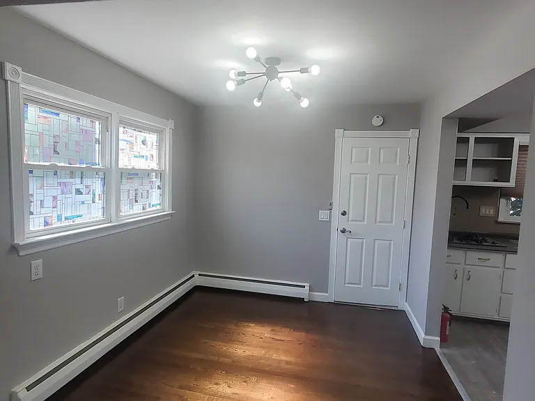 596 W Scott Ave #2 — Photo 8