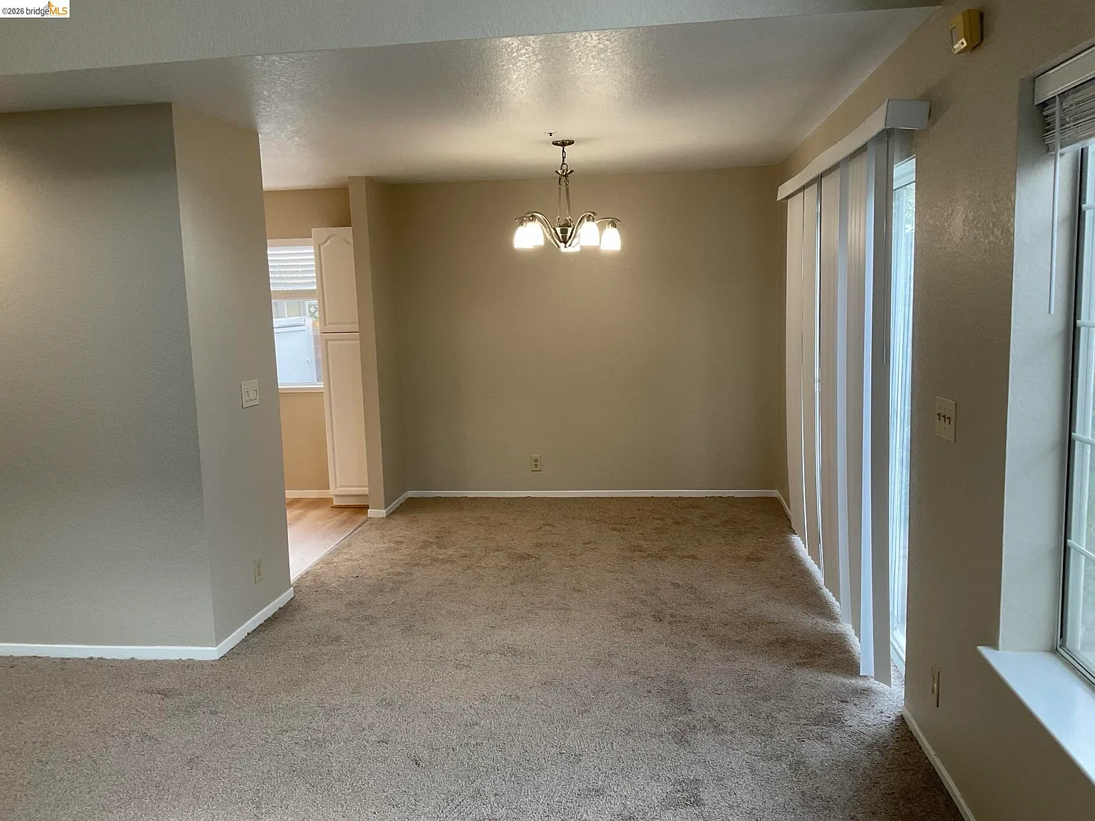 3 bed, 2.5 bath, 1567 sqft, $3,795 — Photo 3