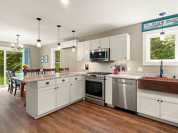 3rd image of 1315 Bovat Road