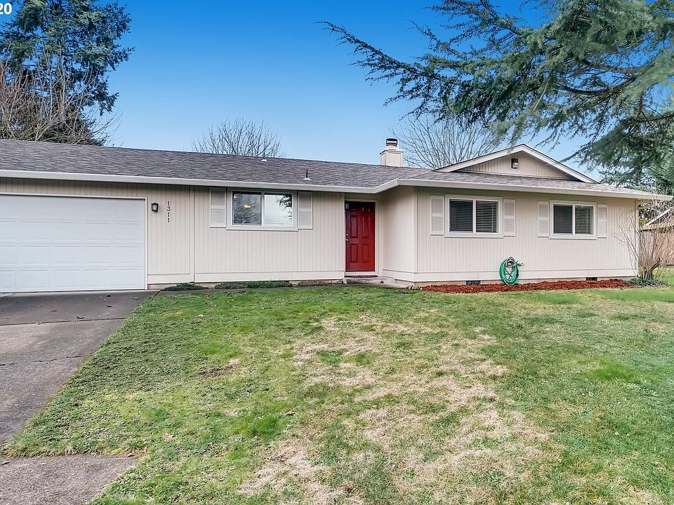 1st image of 1311 SE 156th Ct