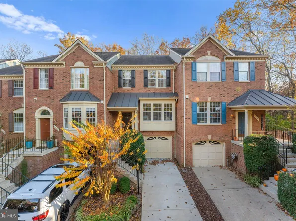 1415 Park Garden Ln, Reston, VA 20194