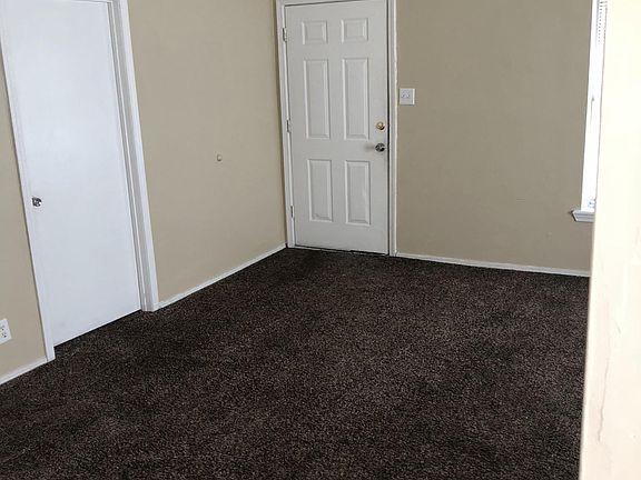 Front bedroom 