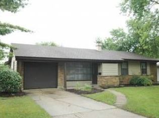 911 Ridge Ct, Elk Grove Village, IL 60007