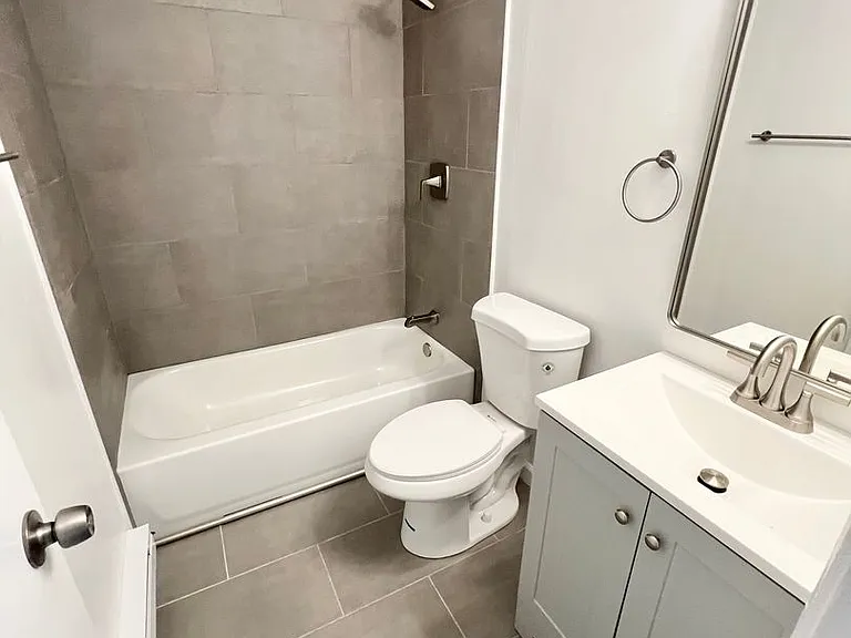451 Frizzell Ave #D — Photo 29