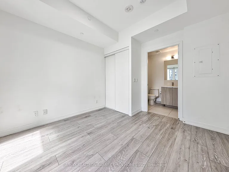 2020 Bathurst St #339 — Photo 31