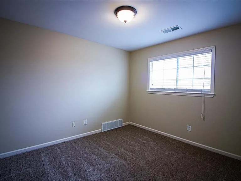 10521 Ashglen Cir S — Photo 18