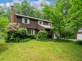 8 Pine Acres Rd, Amherst, NH 03031