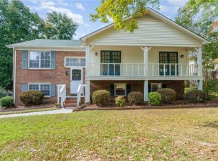 3203 Colony Dr, Jamestown, NC 27282