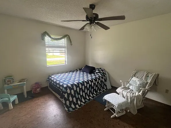 1921 NE 80th St, Ocala, FL 34479