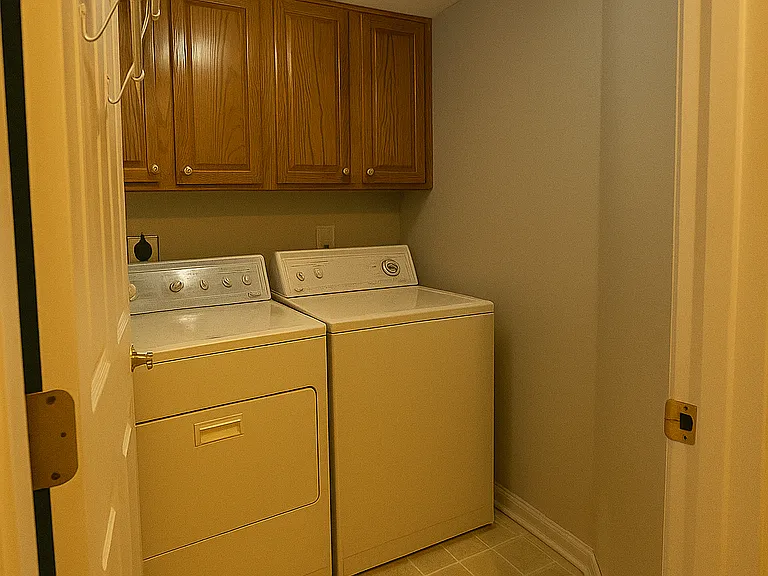 1357 Turner St — Photo 22