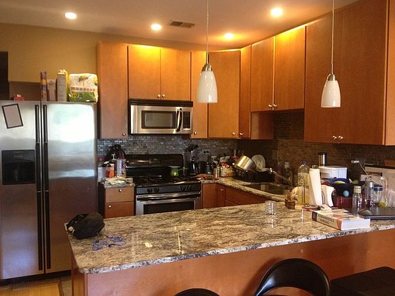 2nd image of 6311 N Albany Ave APT 1b