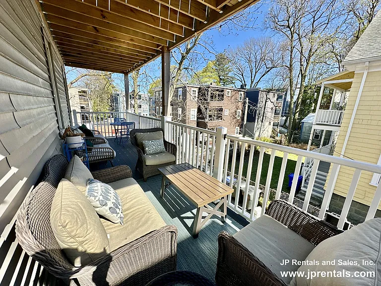 369 Centre St #2 — Photo 4
