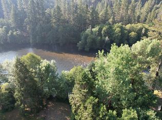 25383 Highway 62, Shady Cove, OR 97541