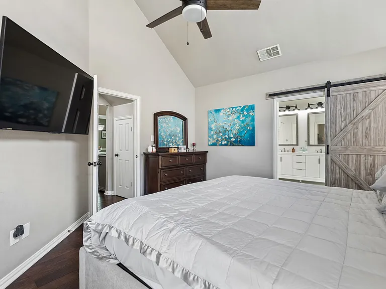 4227 Republic Dr — Photo 12