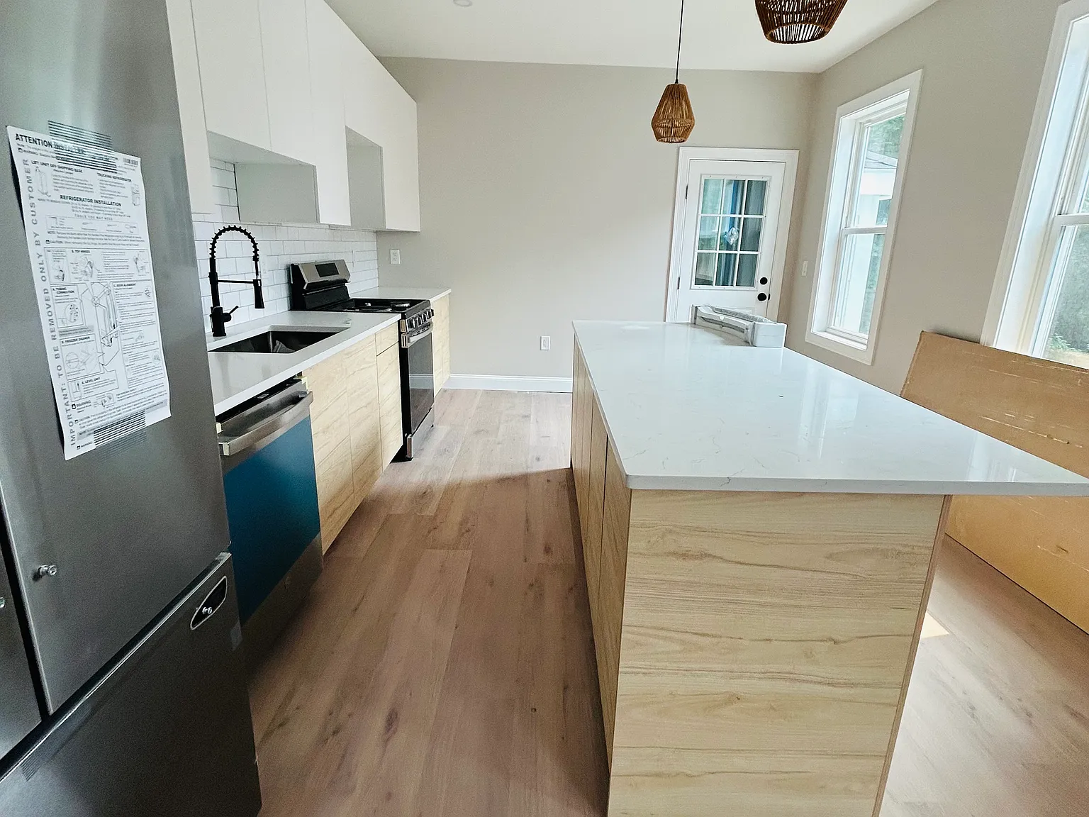 4 bed, $4,250 — Photo 2