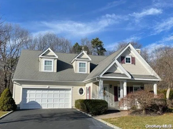76 Golden Spruce Drive #na, Calverton, NY 11933