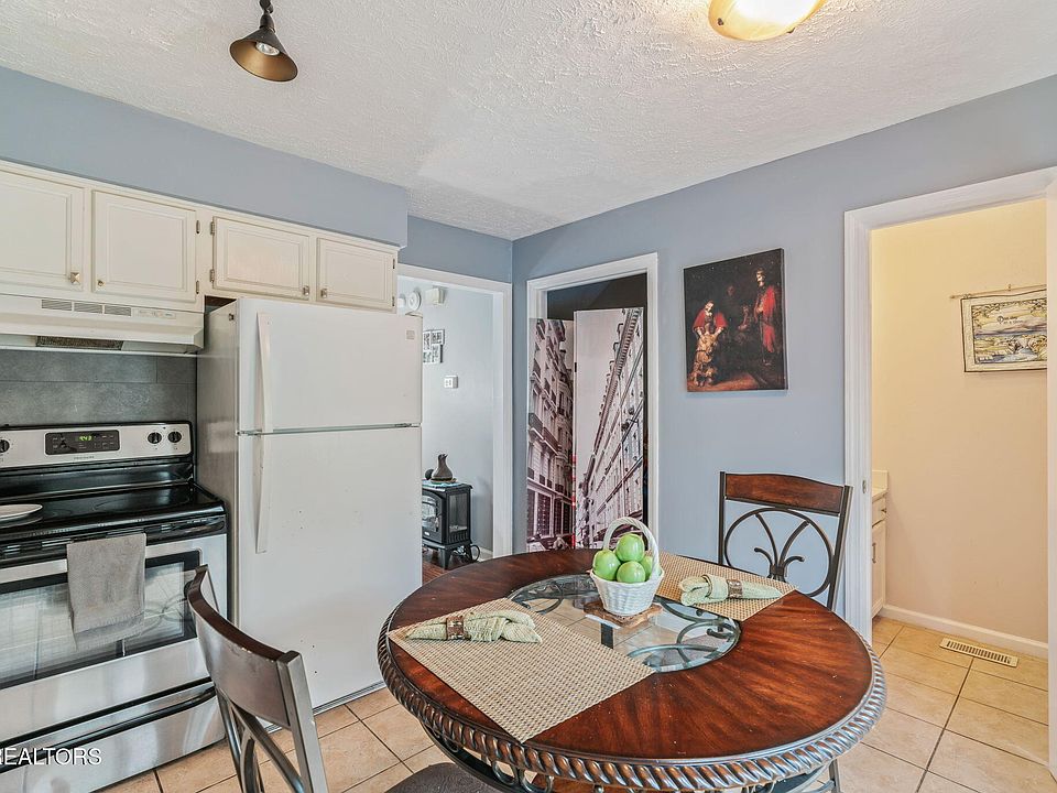 1st image of 4007 Heather Ct